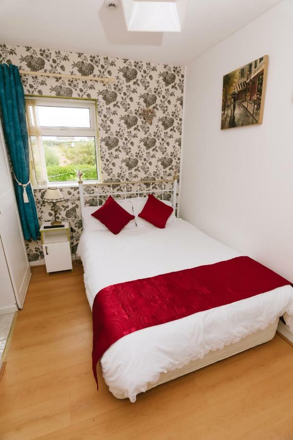 Bed and Breakfast Eagle Heights Инишкрон Экстерьер фото